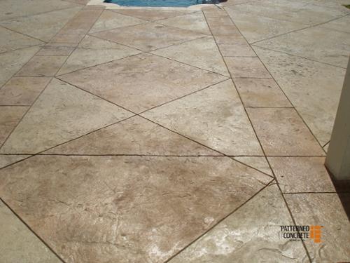 Rock texture, sawcut diamonds and band, beige color, tumbleweed release with autumn brown accent color
